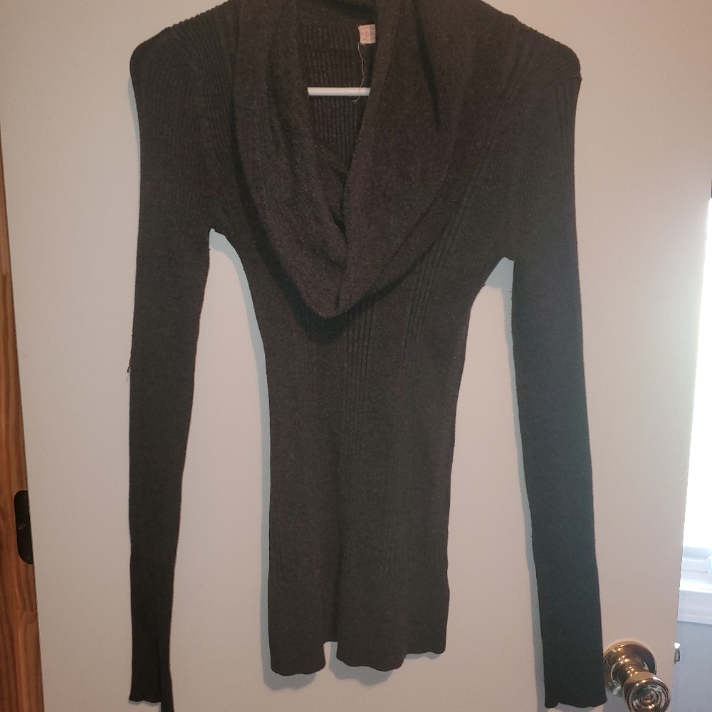 Long Sleeve Grey Top